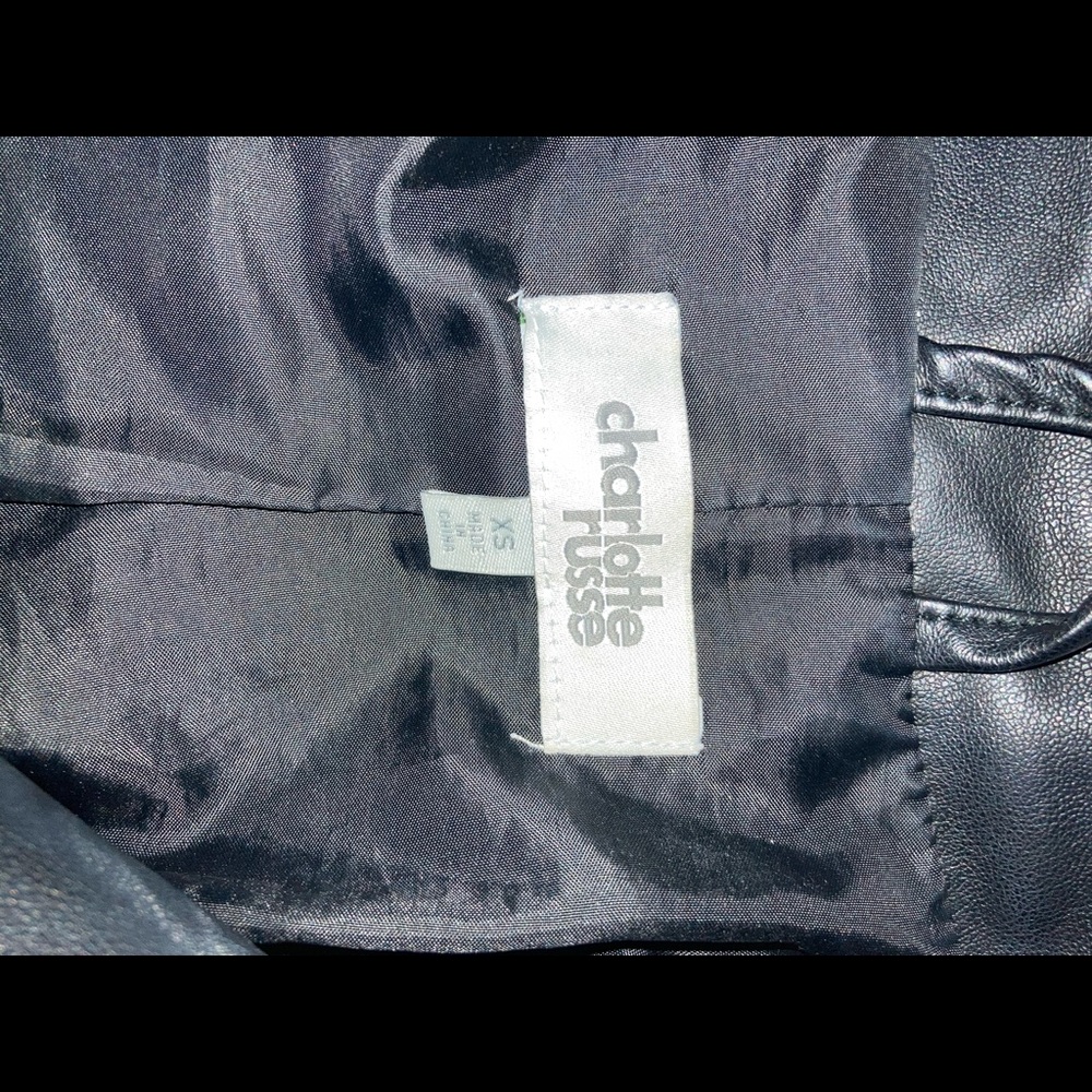 Leather jacket - Picture 2 of 2